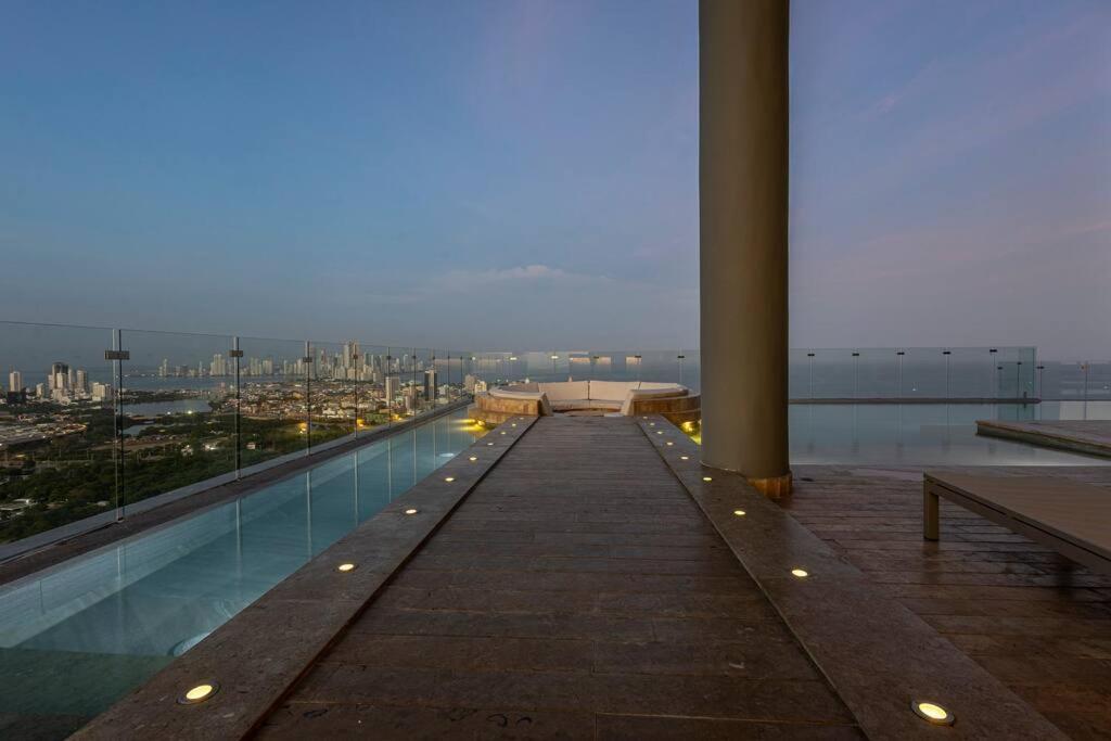 Beachfront 1605 Murano Centro 1, Near Walled Airport Pick Up