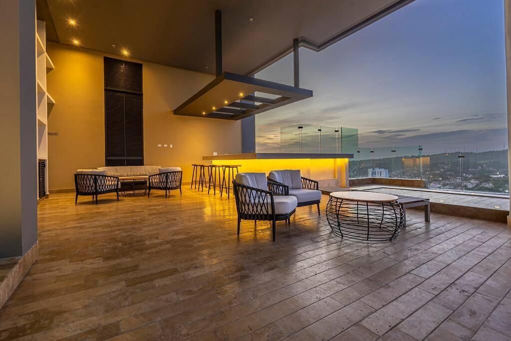 Beachfront Condo, Fl 16 Murano Centro 1- El Cabrero, Near Walled City, Airport Pick Up Cartagena