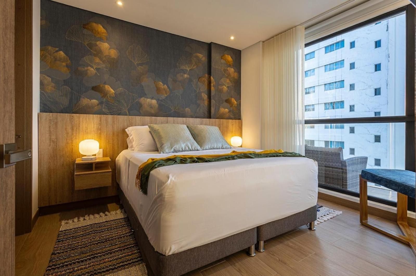 Beachfront Condo, Fl 16 Murano Centro 1- El Cabrero, Near Walled City, Airport Pick Up *