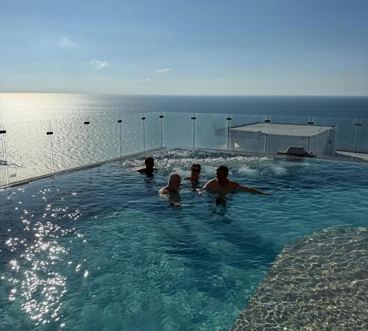Beachfront Condo, Fl 16 Murano Centro 1- El Cabrero, Near Walled City, Airport Pick Up Apartamento