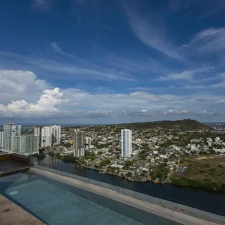 Beachfront Condo, Fl 16 Murano Centro 1- El Cabrero, Near Walled City, Airport Pick Up *