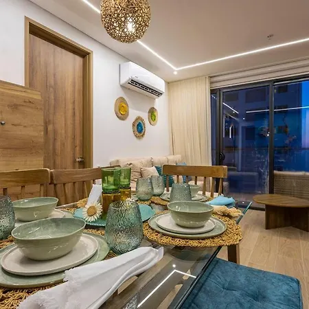 Beachfront Condo, Fl 16 Murano Centro 1- El Cabrero, Near Walled City, Airport Pick Up