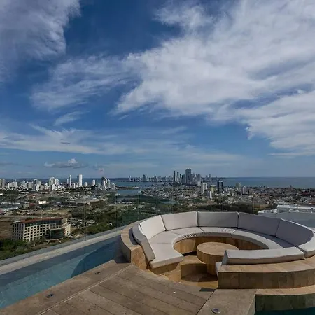 Beachfront Condo, Fl 16 Murano Centro 1- El Cabrero, Near Walled City, Airport Pick Up *