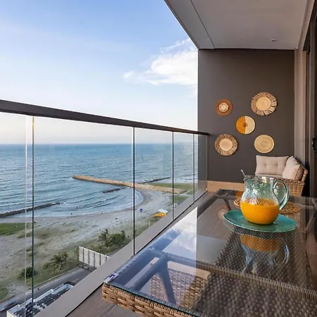 Beachfront Condo, Fl 16 Murano Centro 1- El Cabrero, Near Walled City, Airport Pick Up
