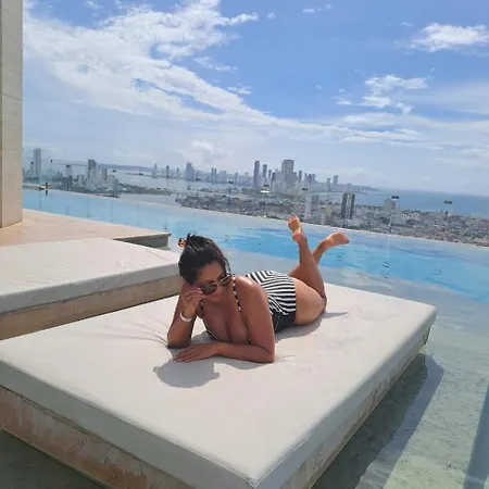 Beachfront Condo, Fl 16 Murano Centro 1- El Cabrero, Near Walled City, Airport Pick Up *