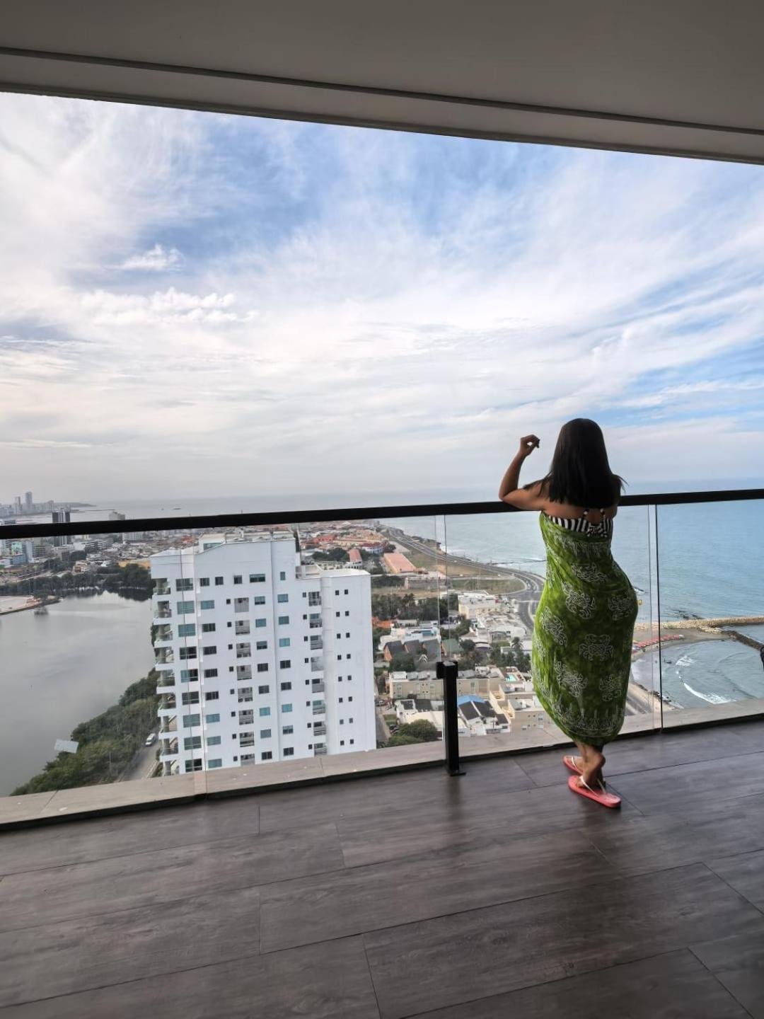 Beachfront 1605 Murano Centro 1, Near Walled Airport Pick Up * Cartagena