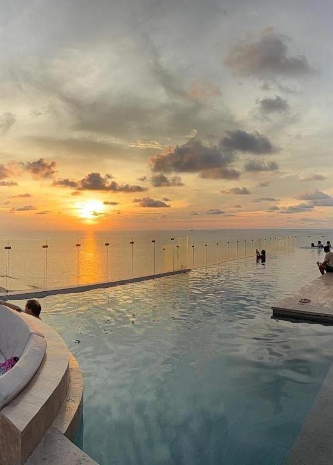 Beachfront 1605 Murano Centro 1, Near Walled Airport Pick Up Apartamento *